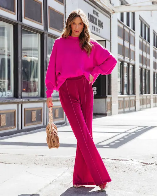 hot pink sweater outfit ideas