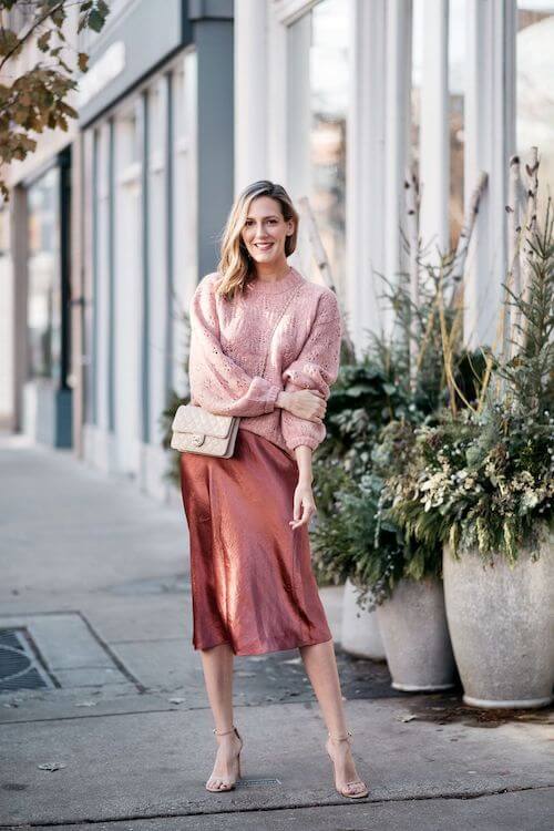 baby pink sweater outfit ideas