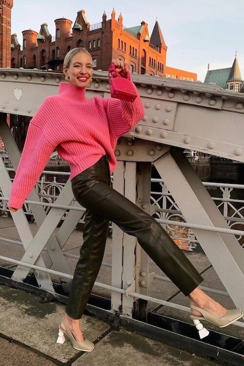 pink sweater outfit ideas