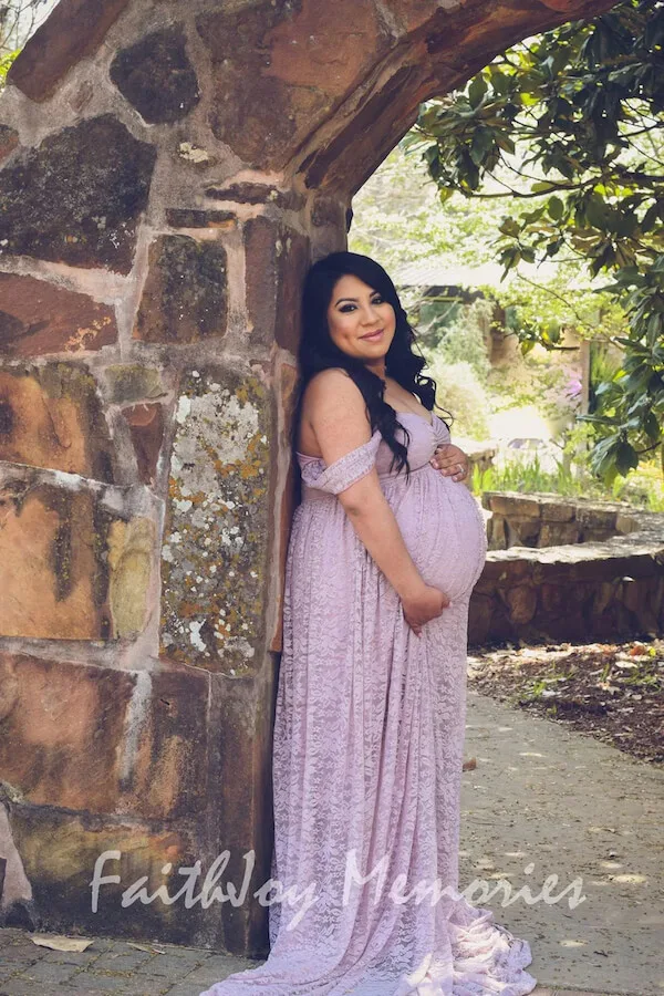 Meyella alliance behandle 31+ Best Plus Size Maternity Photoshoot Outfits For Different Styles:  Dresses, Gowns, And More - Girl Shares Tips