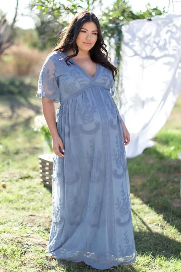 plus size maternity photoshoot outfits