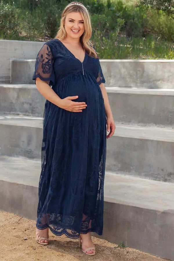 plus size maternity photoshoot outfits