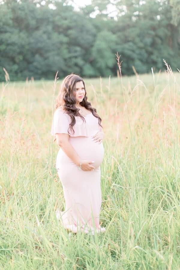 plus size maternity photoshoot outfits