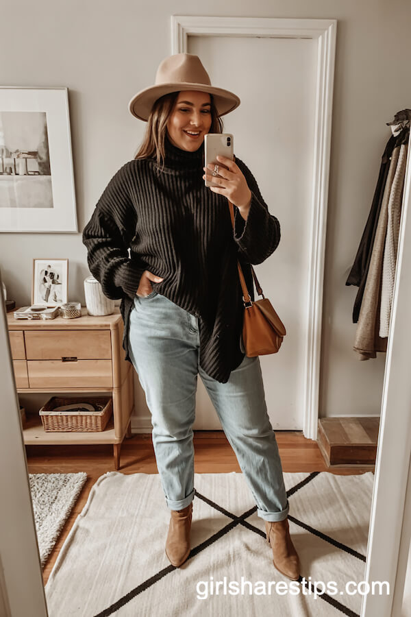 Chunky Turtleneck Sweater and Light Jeans