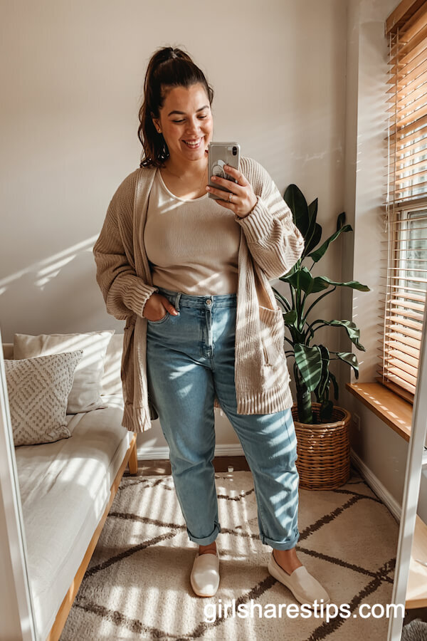 Chunky Cardigan and Mom Jeans Home Outfit