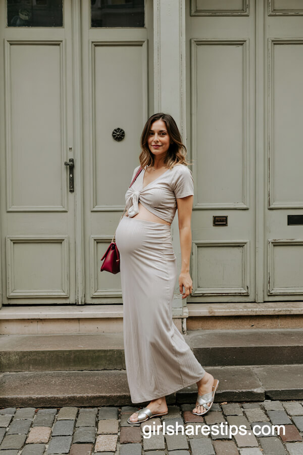 Gray Knit Two-Piece Summer Outfit