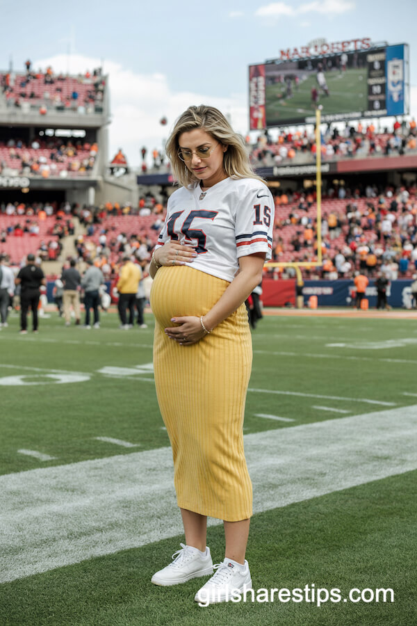 Ribbed Knit Midi Skirt and Sports Jersey