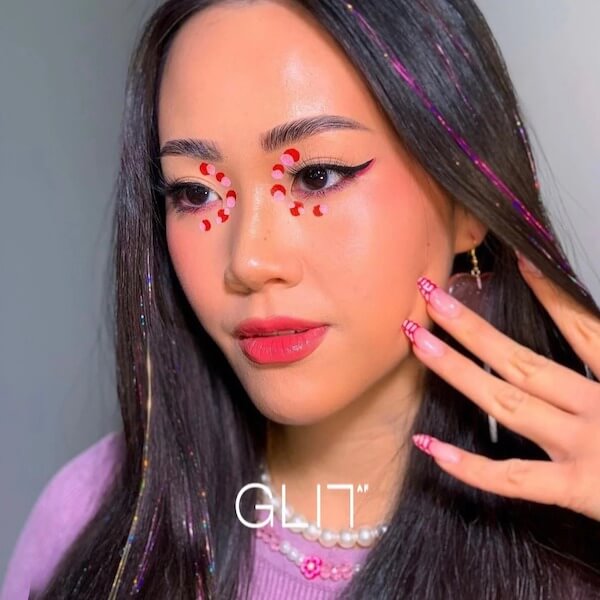 Candy Cane Liner Christmas Makeup