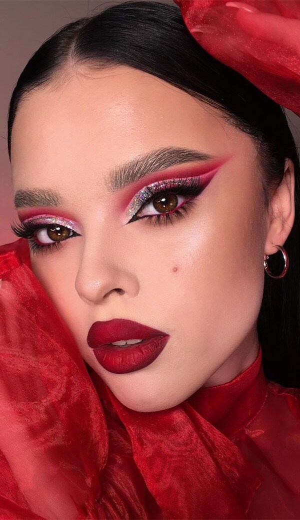 Glamorous Graphic Red Eyeliner Makeup