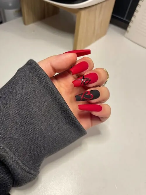 red Valentines Day nails ideas