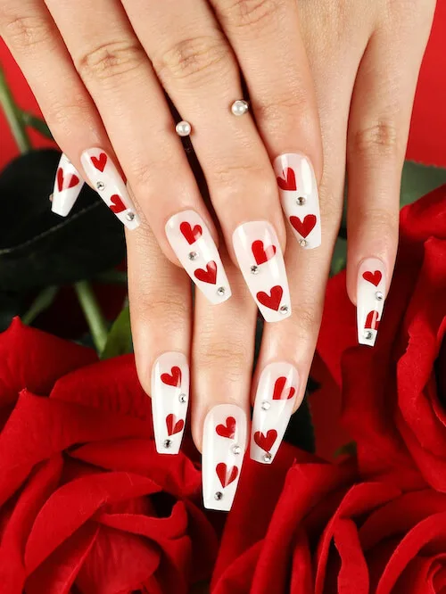 red Valentines Day nails ideas