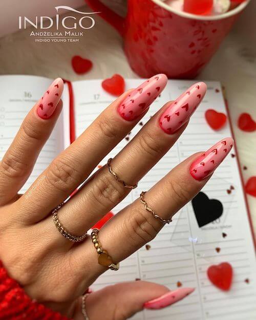 red Valentines Day nails ideas