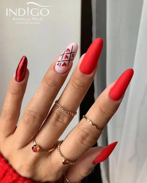 red Valentines Day nails ideas