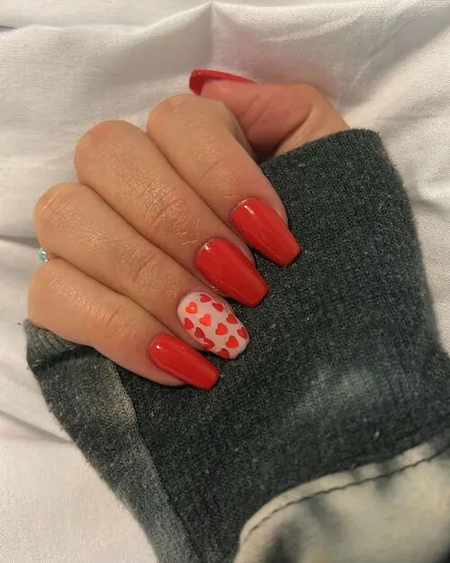 red Valentines Day nails ideas