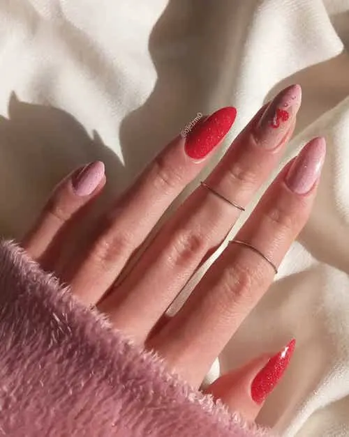 red Valentines Day nails ideas