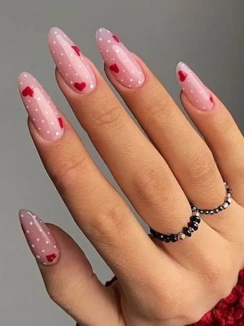 red Valentines Day nails ideas