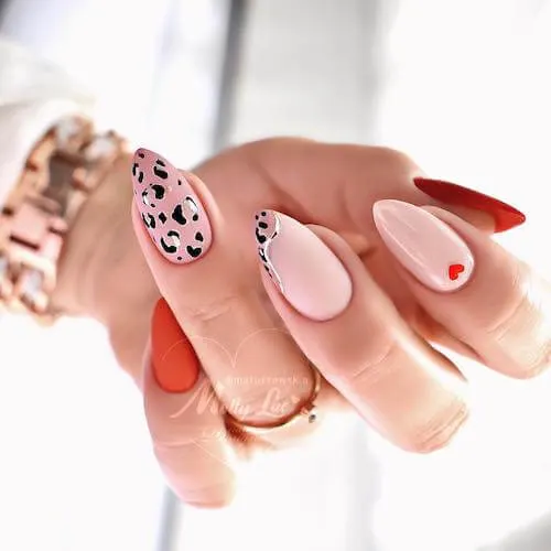 red Valentines Day nails ideas