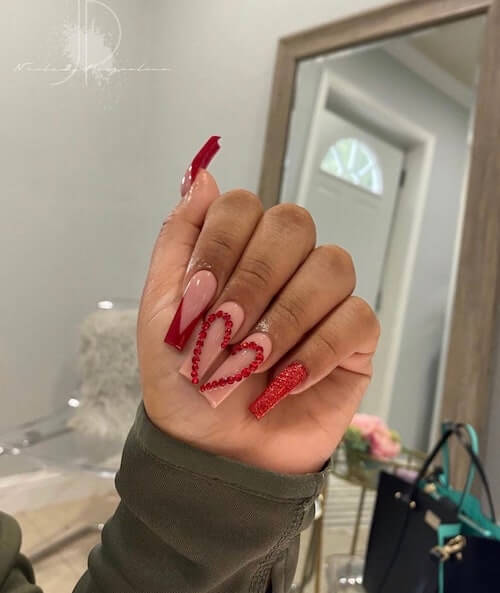 red Valentines Day nails ideas