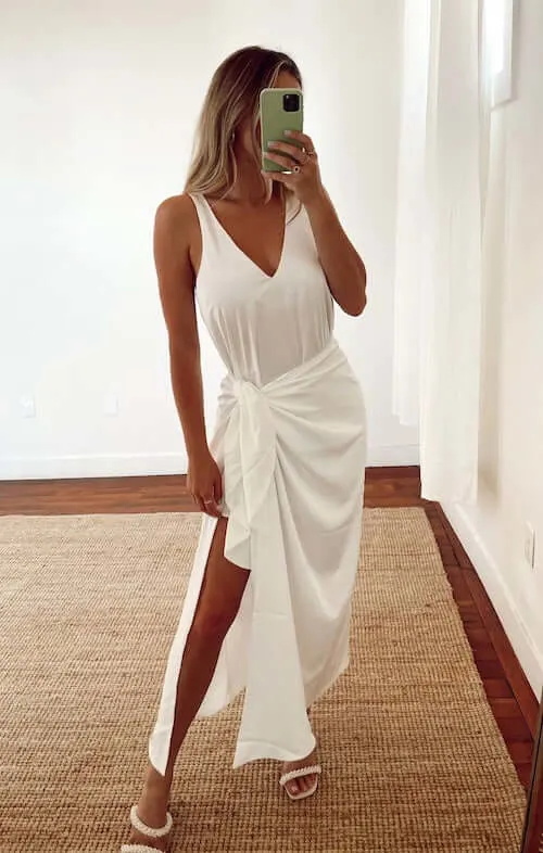 chic and sexy honeymoon outfits