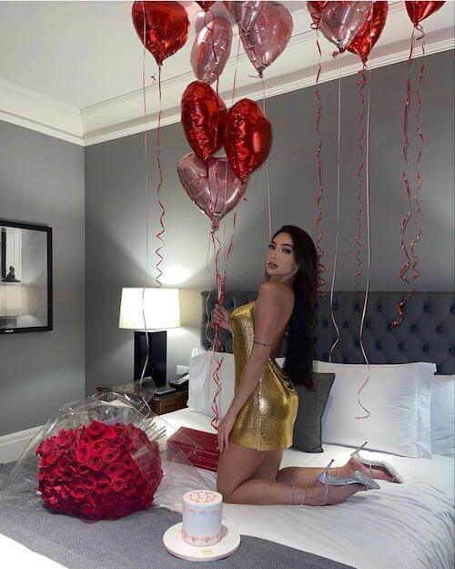 sexy Valentines Day photoshoot ideas easy