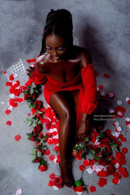 sexy Valentines Day photoshoot ideas for black women