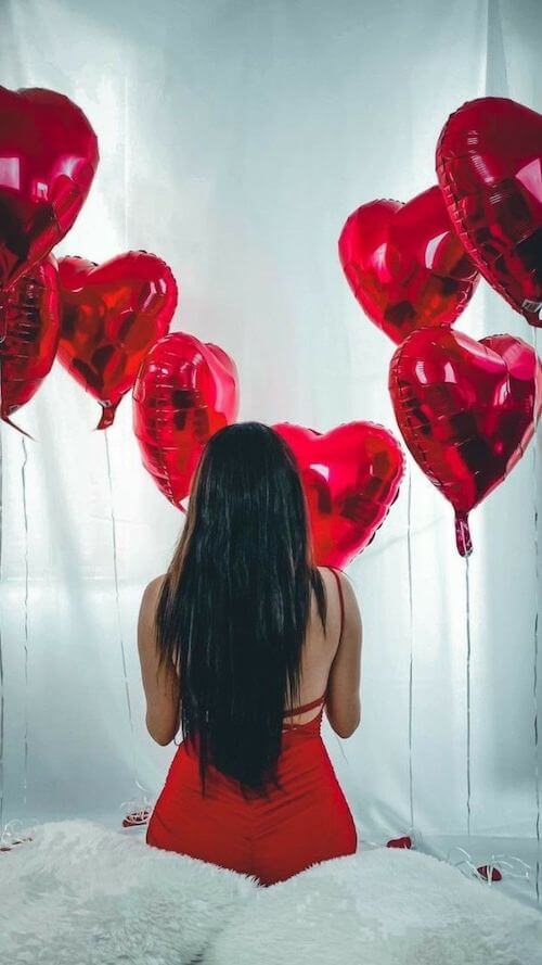 sexy Valentines Day photoshoot ideas boudoir