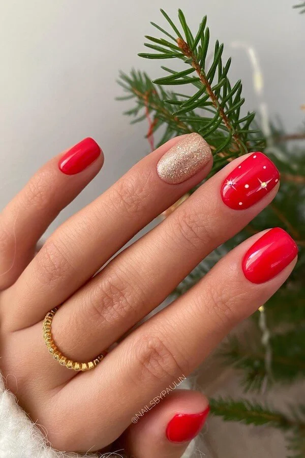short Christmas nails