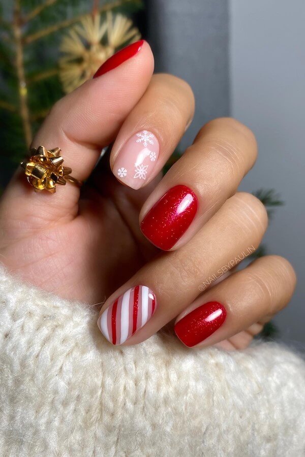 short Christmas nails