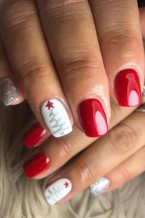 short Christmas nails