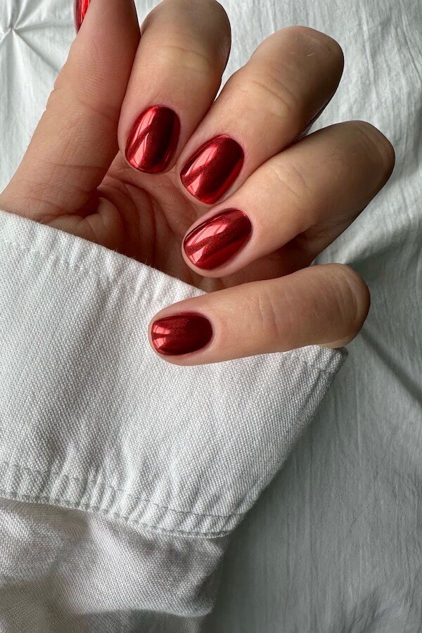 short Valentines Day nails