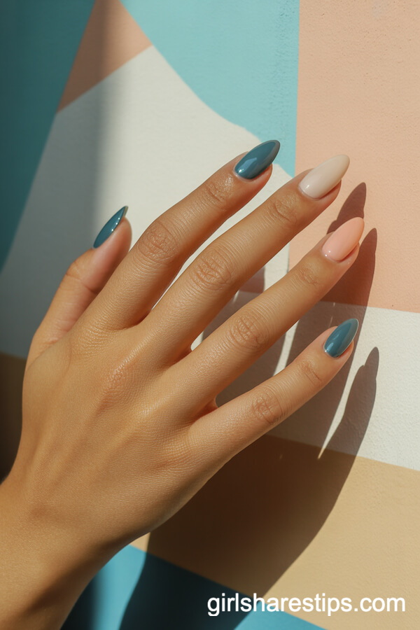 Geometric Ocean Color Block Short Almond Nails
