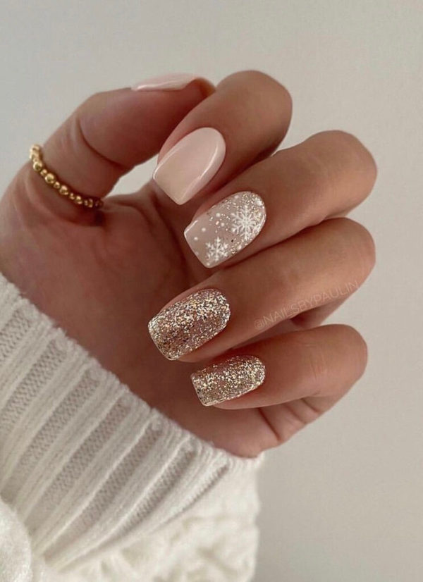 Nude and Gold Glitter Short Nails for Holiday Chic