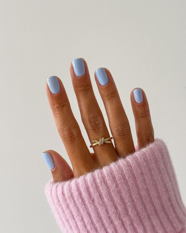 Pastel Blue Short Nails for Soft Winter Days