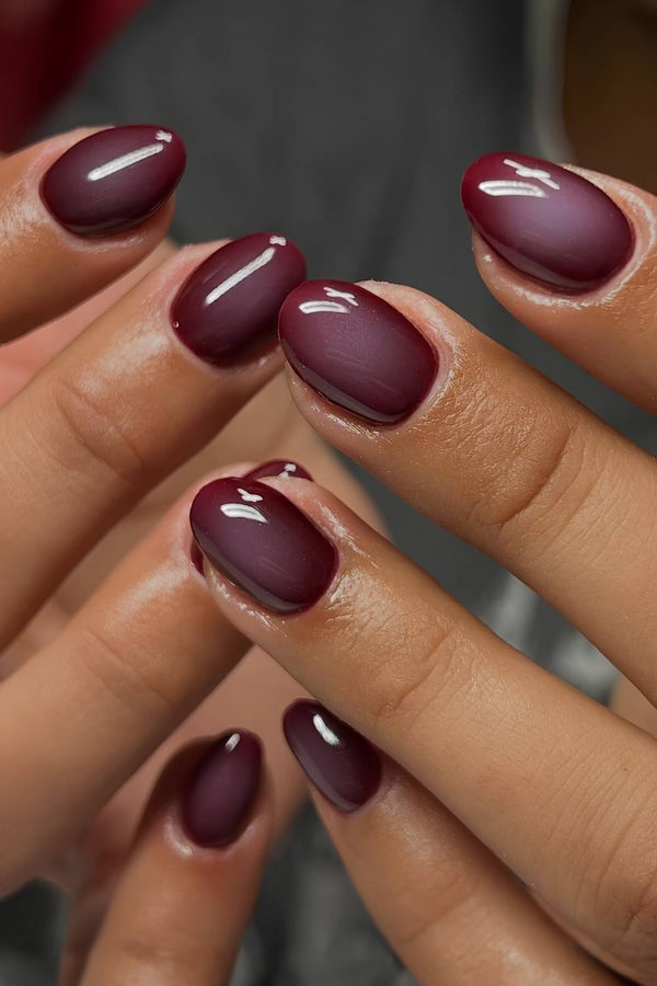 Deep Burgundy Ombre Short Nails