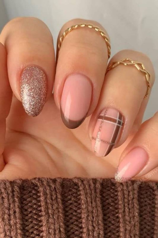 Rose Gold Plaid Short Nails