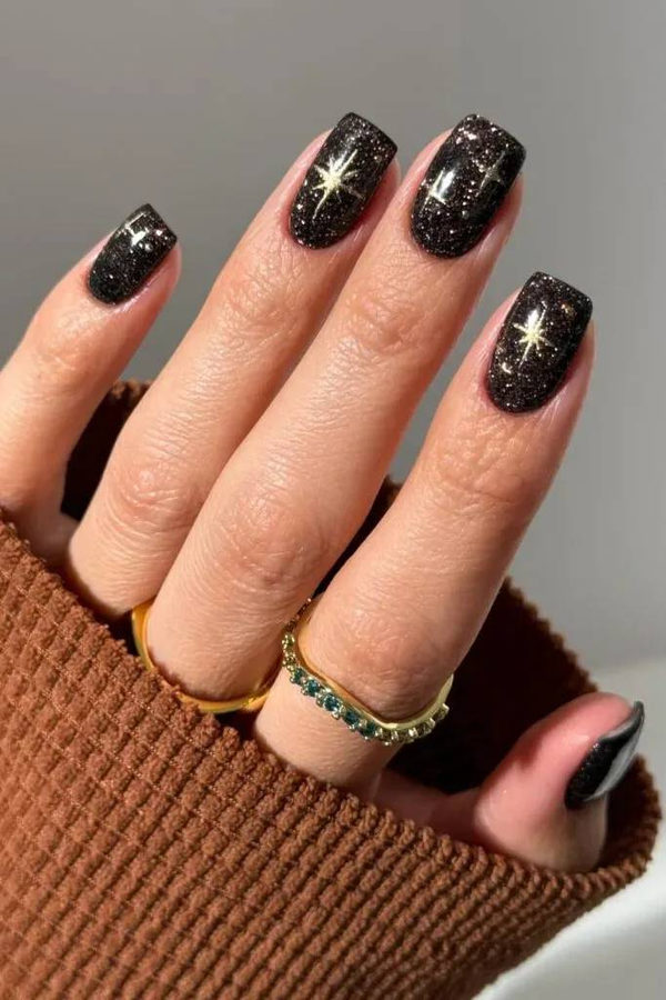 Tortoiseshell and Black Plaid Accent Short October Nails
