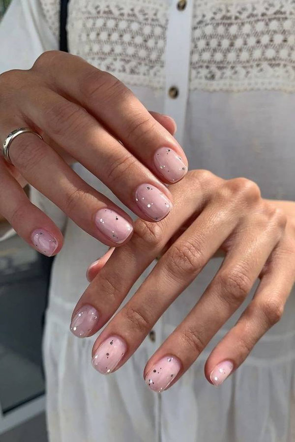 Chocolate Brown Short Nails with Rose Gold Accent