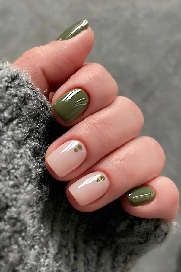 Minimal Pink Short Nails with Tiny Rhinestones