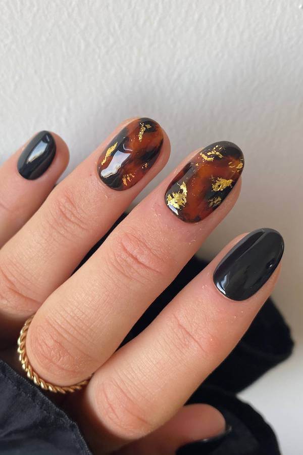 Black and Gold Tortoise Shell Nails
