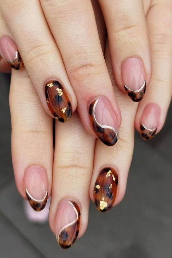 Tortoise Shell Nails with Gold Foil Touch