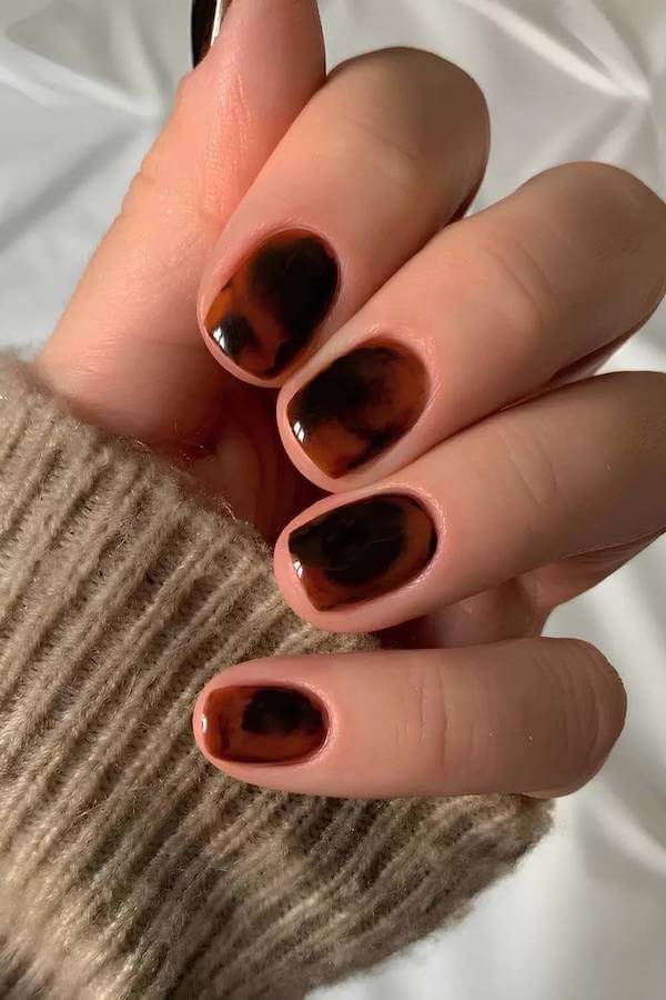 Classic Short Tortoise Shell Nails