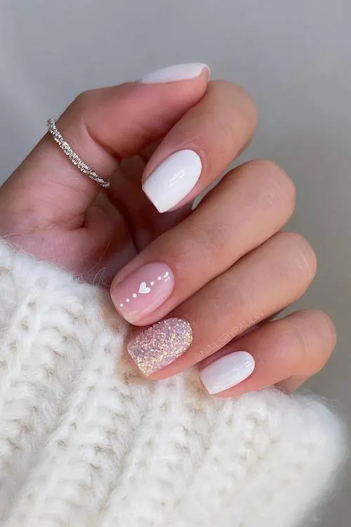 short Valentines Day nails designs