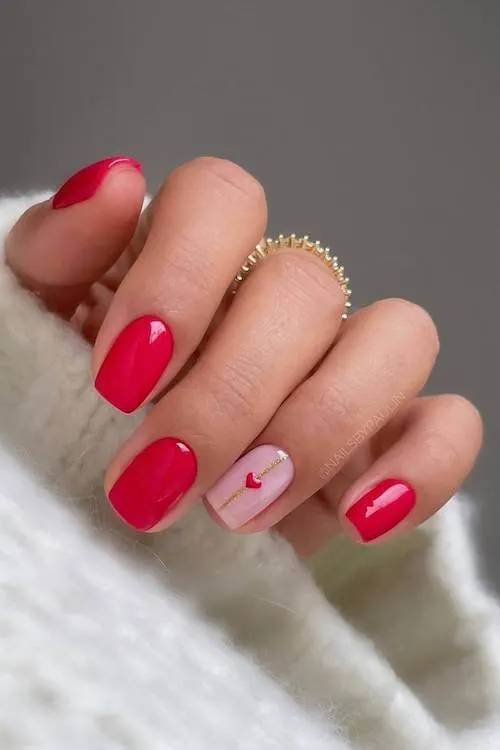 short Valentines Day nails designs