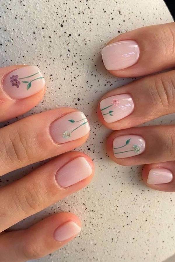 Delicate Floral Nail Art