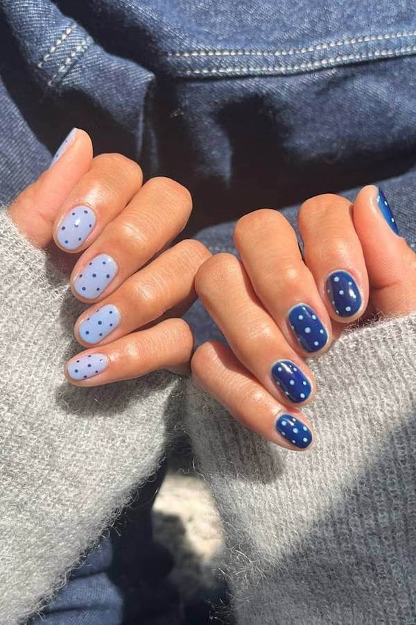 Blue Polka Dot Short Nails