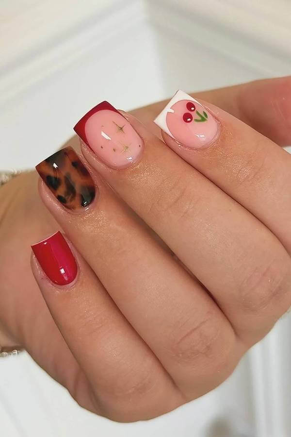 Mixed Design Accent Nails