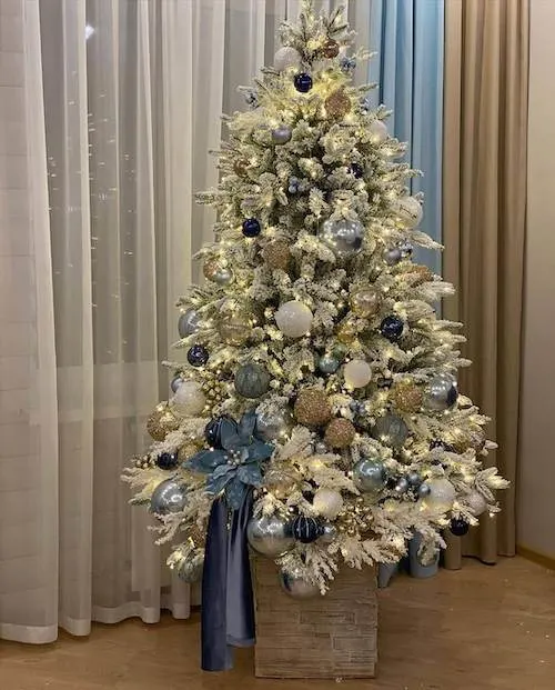 silver christmas tree decor ideas