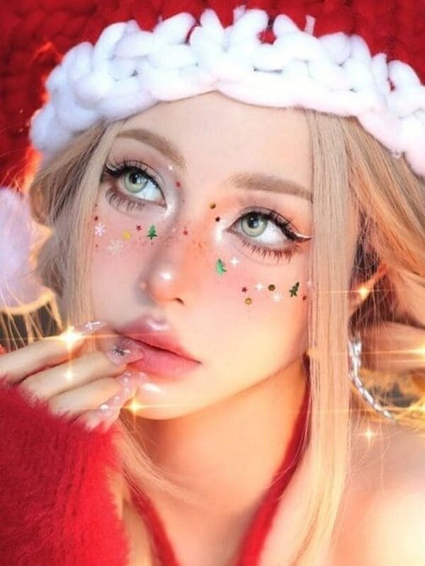 Cute Festive Freckles Makeup
