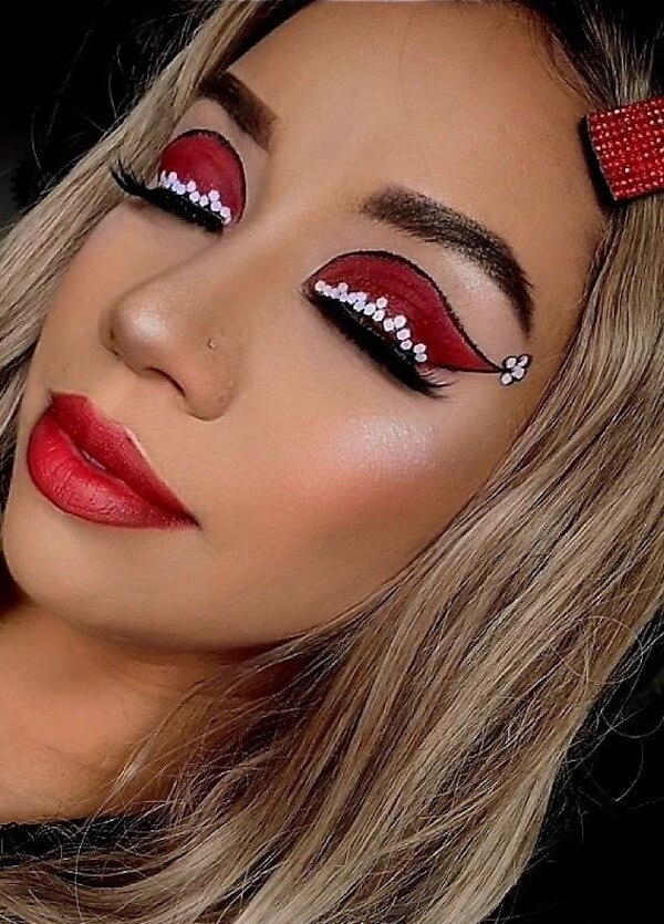 Red Glitter Christmas Eye Makeup