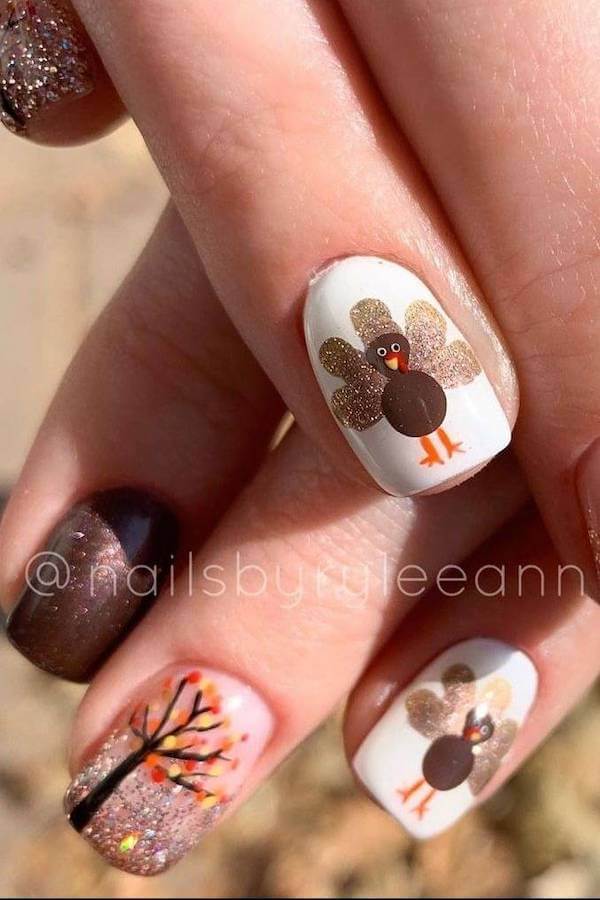 Cute Turkey Thanksgiving Nail Art